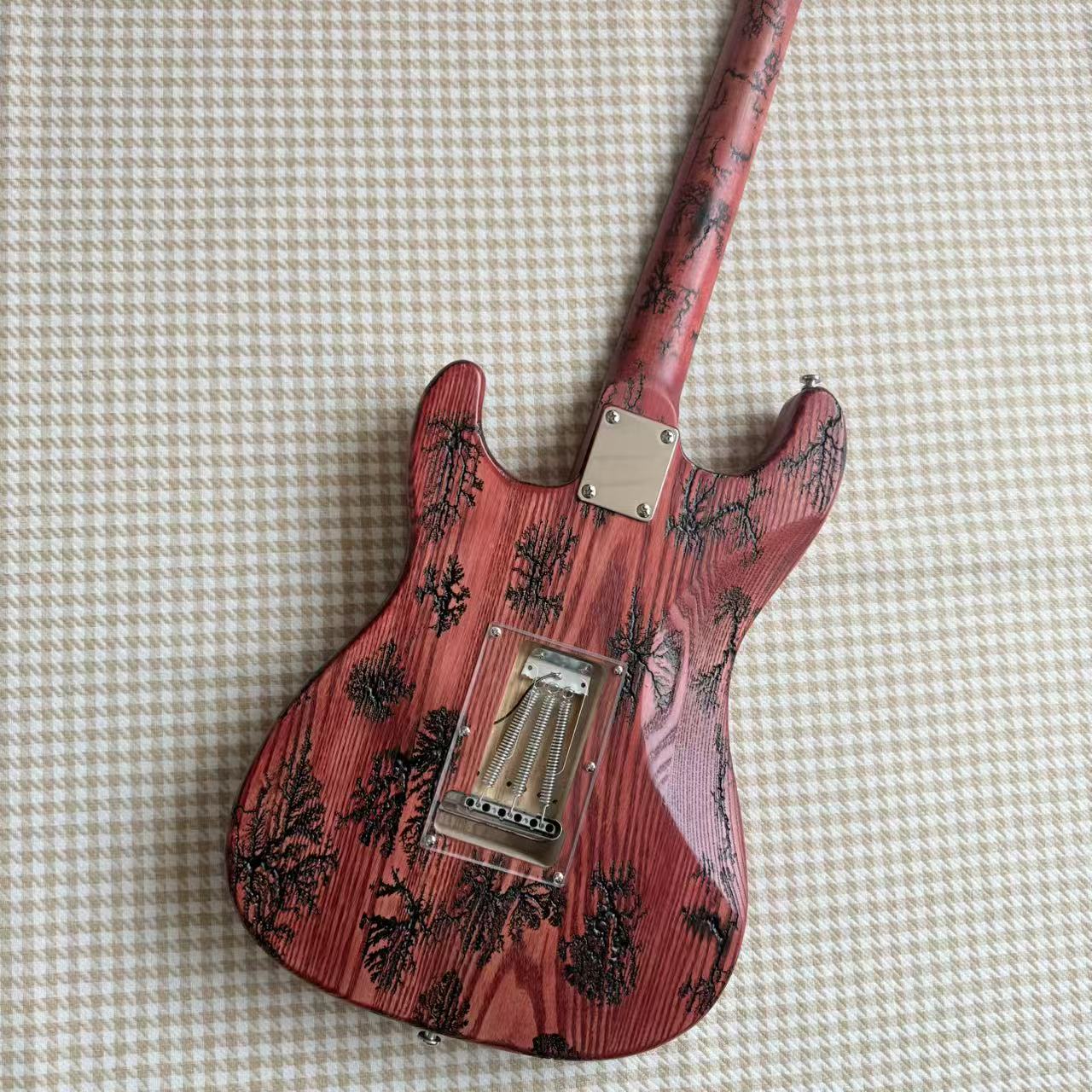 Red Oak Stratocaster