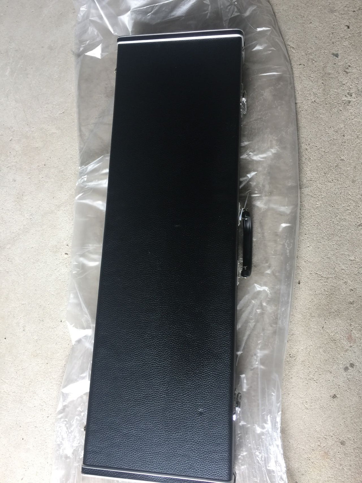 Universal Electric Guitar Hard Case – Black Plush Interior