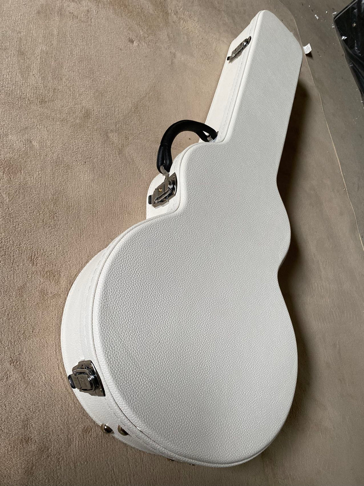 White Hard Case for Les Paul-Style Guitars