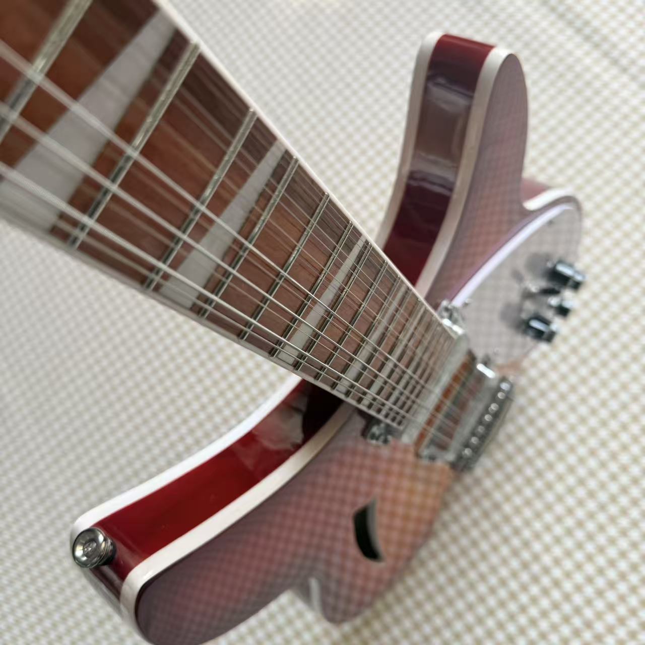 Sunburst Rickenbacker 335 Style Guitar