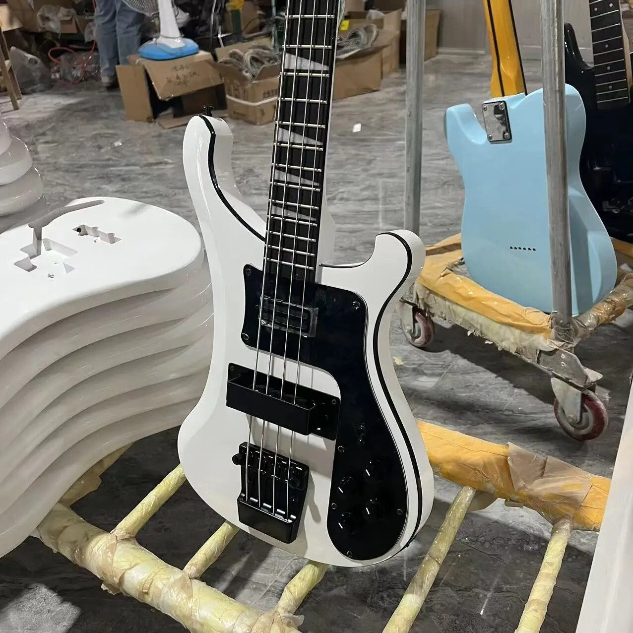 White Rickenbacker 4003 Style Bass