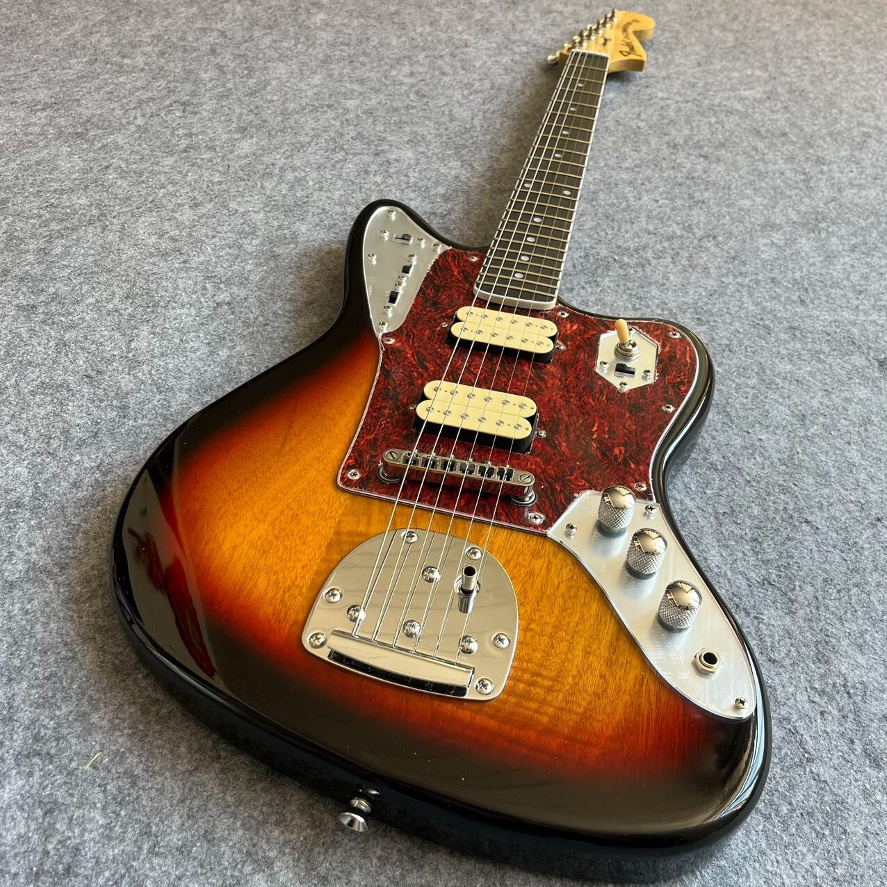 Sunburst Jazzmaster Style Guitar