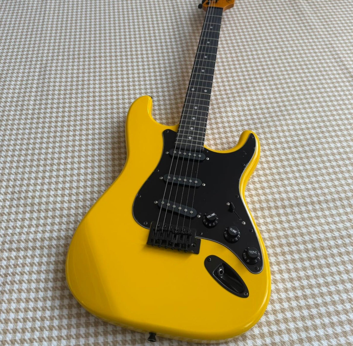 Yellow & Black Stratocaster Style Guitar