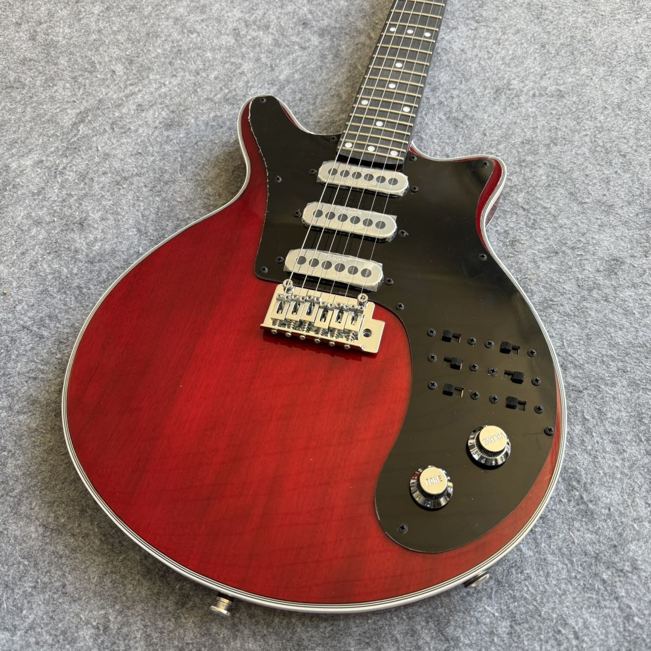 Brian May Signature Guitar