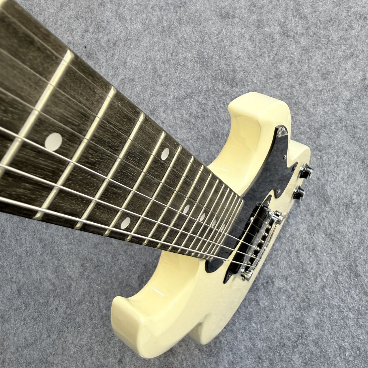 Gibson SG - Cream