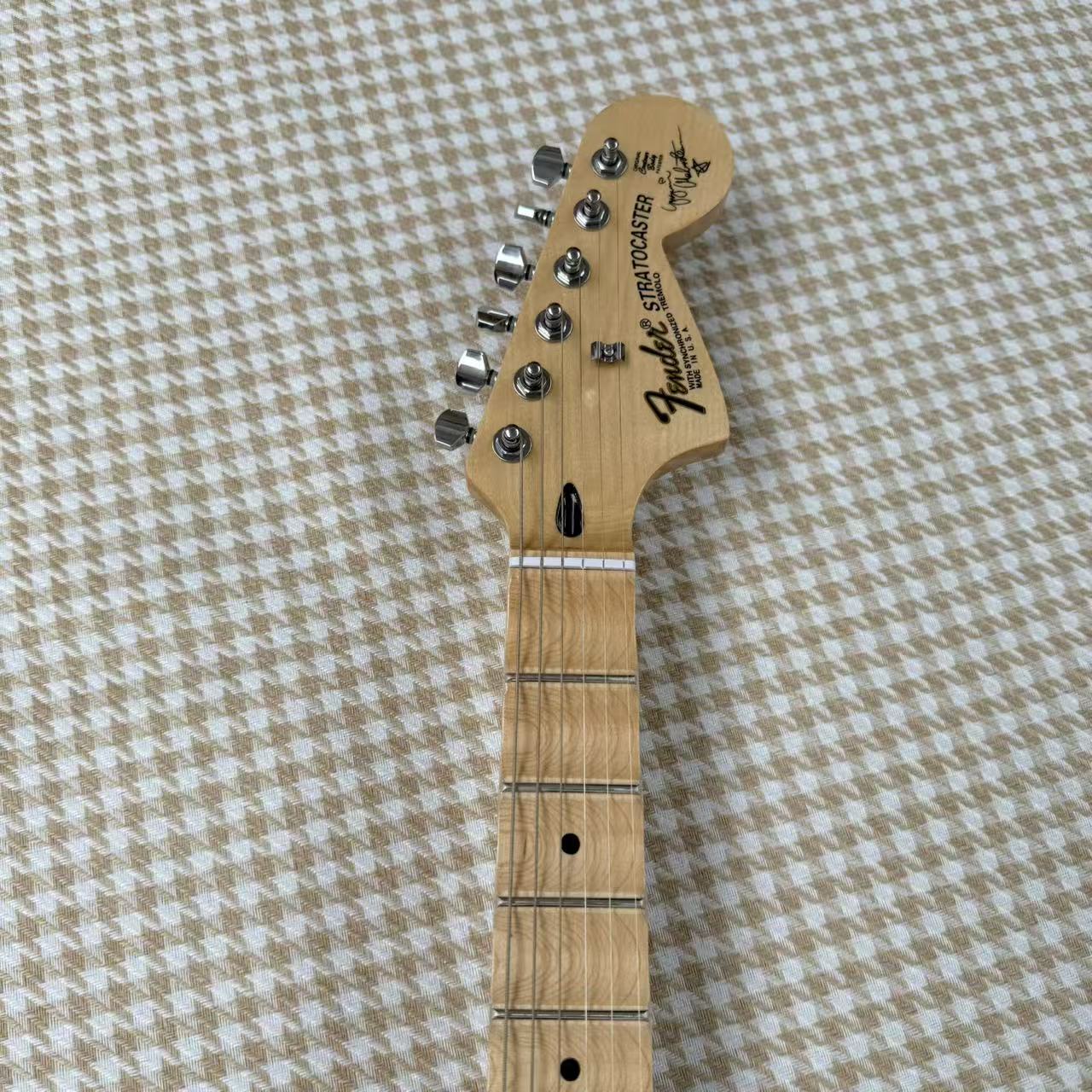 Fender Custom Shop Yellow Stratocaster w/Scalloped Frets