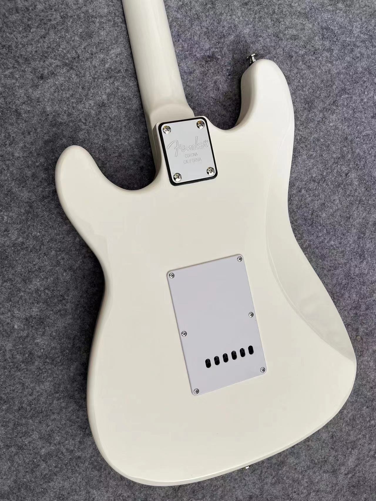 Supreme Fender Stratocaster Style Guitar