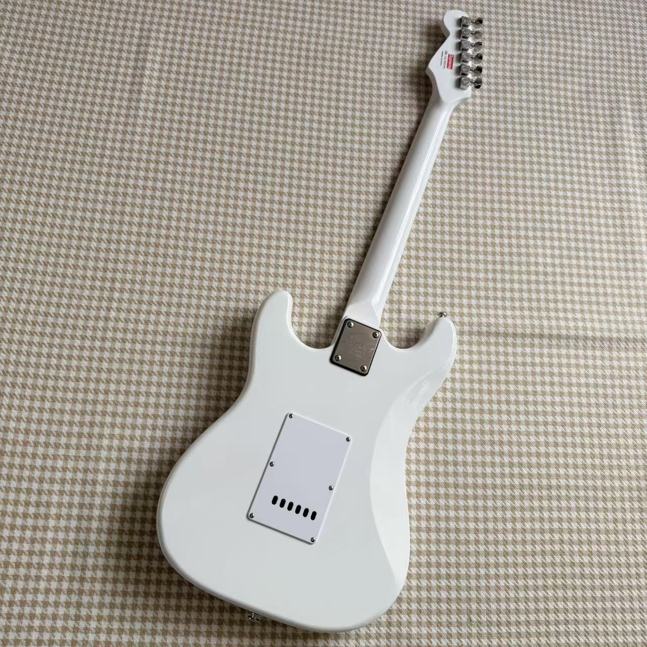 Supreme Fender Stratocaster Style Guitar 2