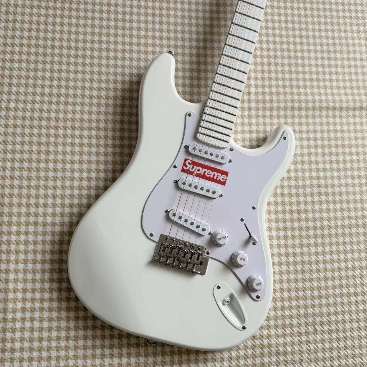 Supreme Fender Stratocaster Style Guitar 2