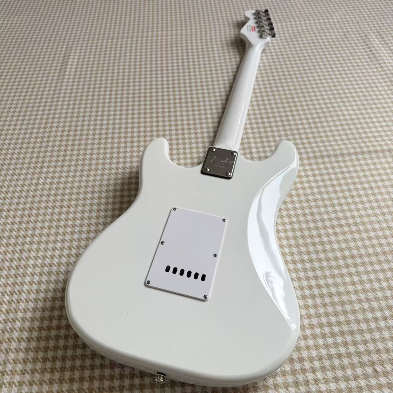 Supreme Fender Stratocaster Style Guitar 2
