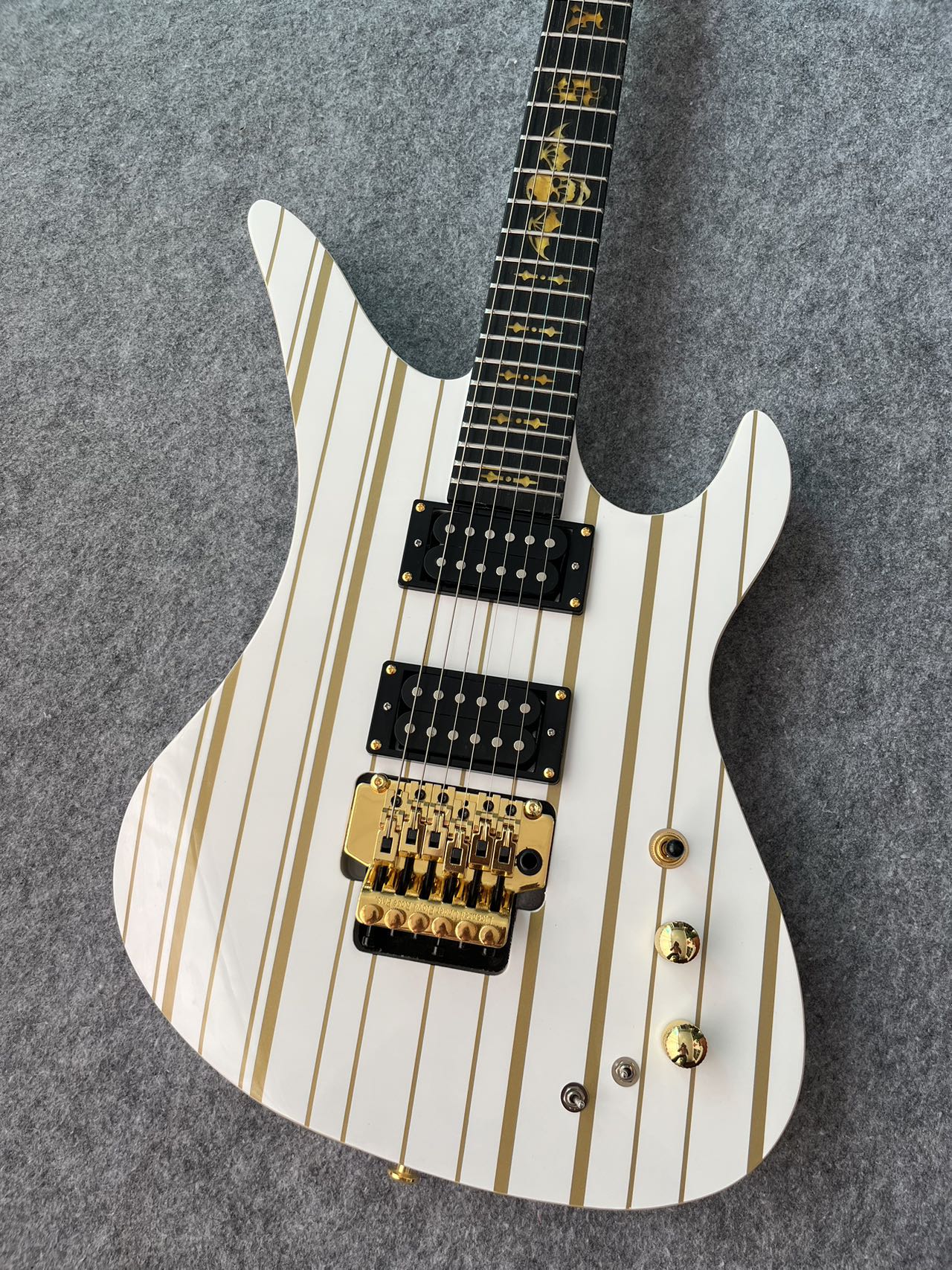 White/Gold Pinstripe Synyster Gates Signature Style Guitar