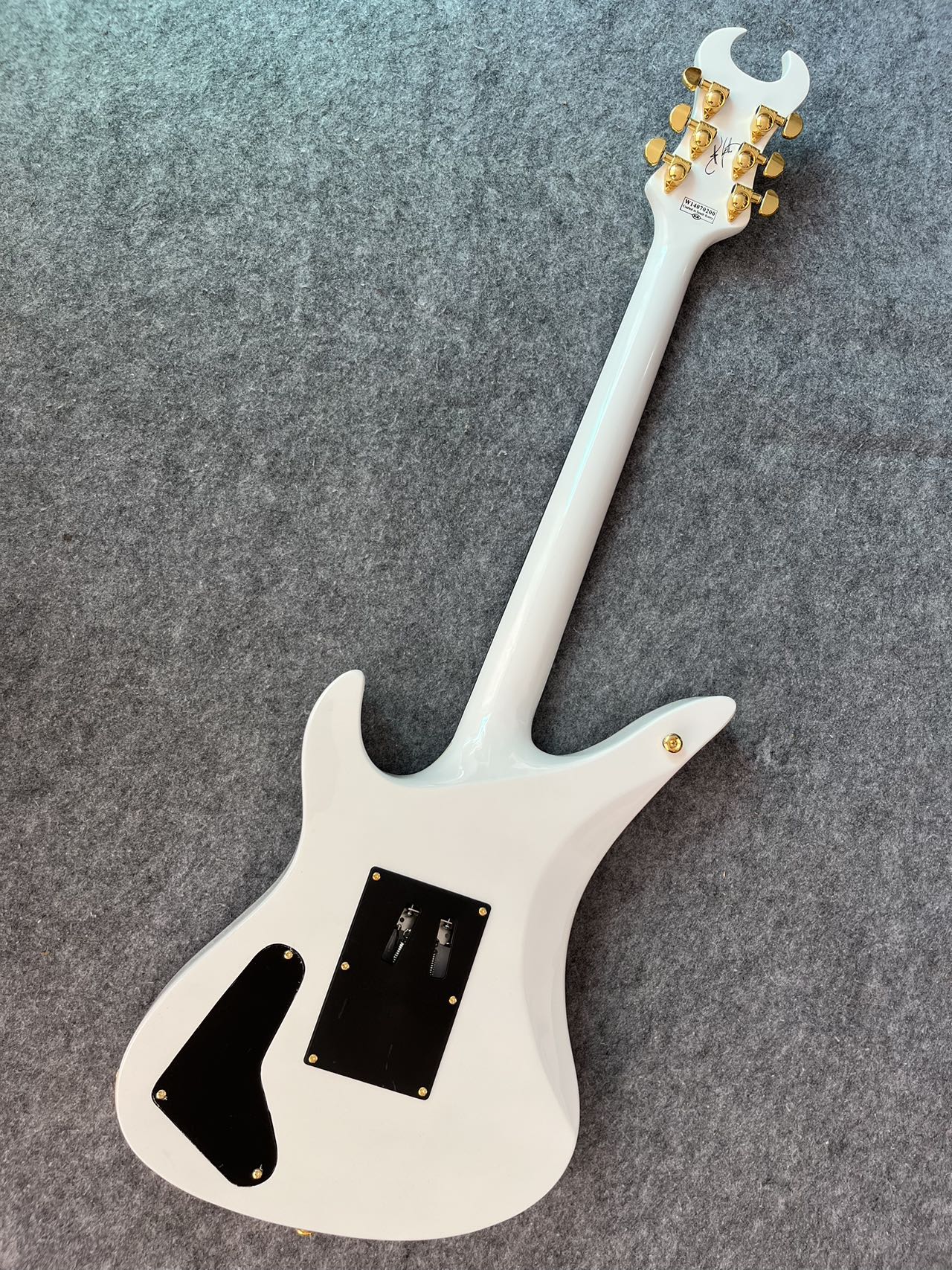 White/Gold Pinstripe Synyster Gates Signature Style Guitar