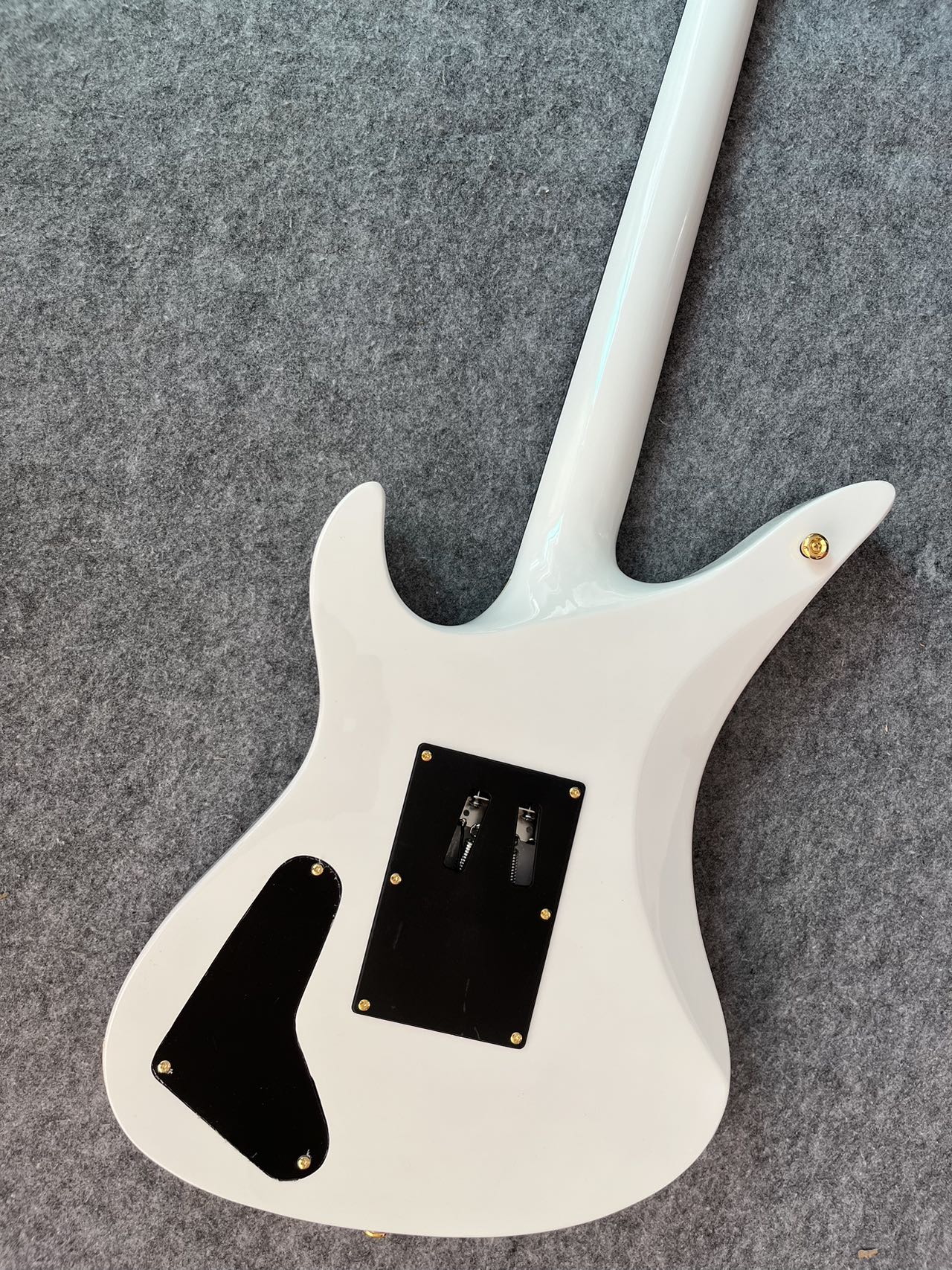 White/Gold Pinstripe Synyster Gates Signature Style Guitar