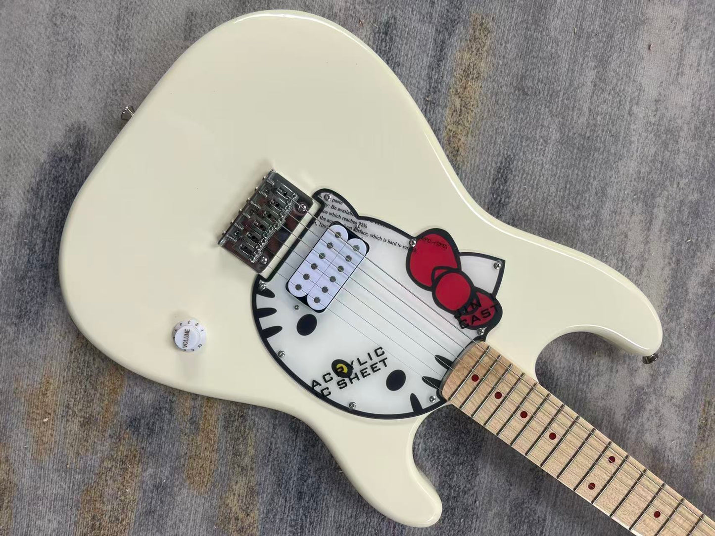 White Hello Kitty Stratocaster Style Guitar