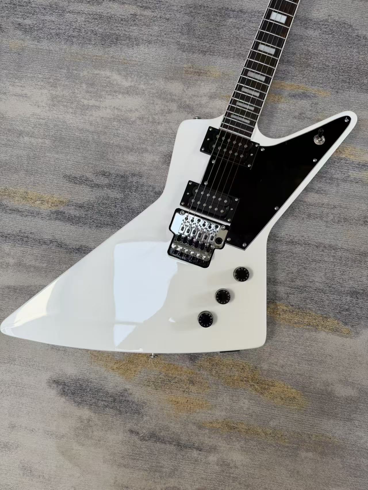 White Gibson Explorer