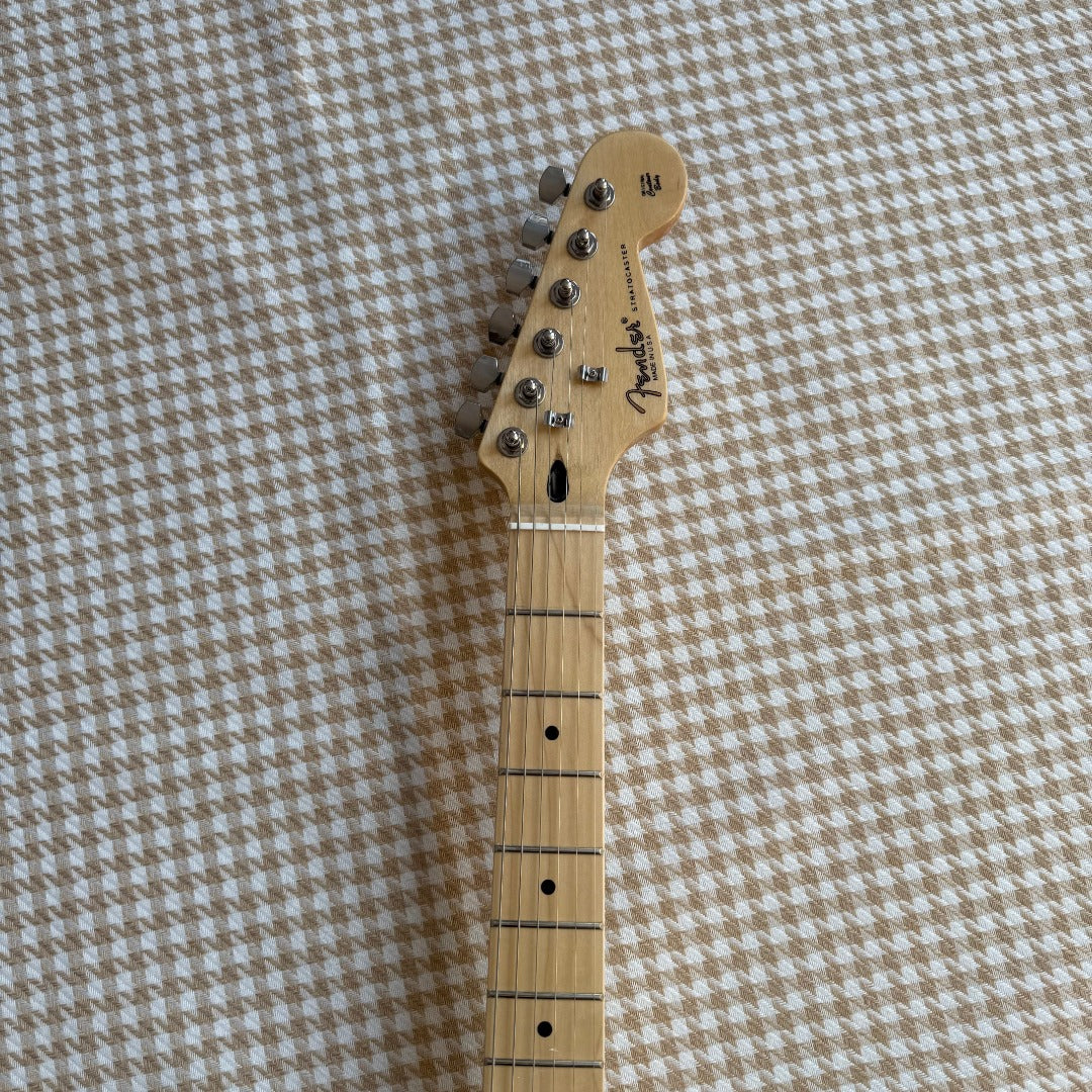 Yellow/Cream Stratocaster Style Guitar
