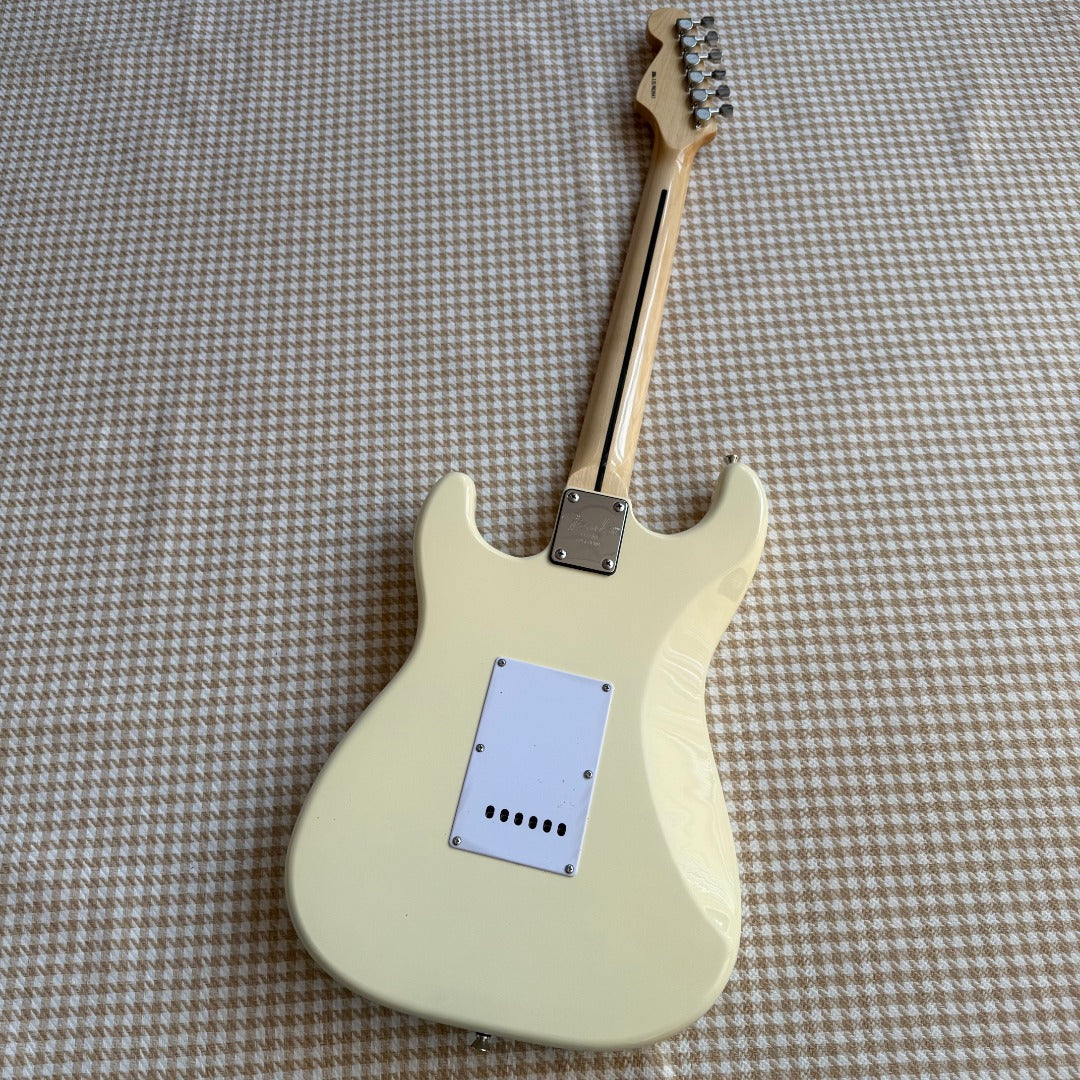 Yellow/Cream Stratocaster Style Guitar