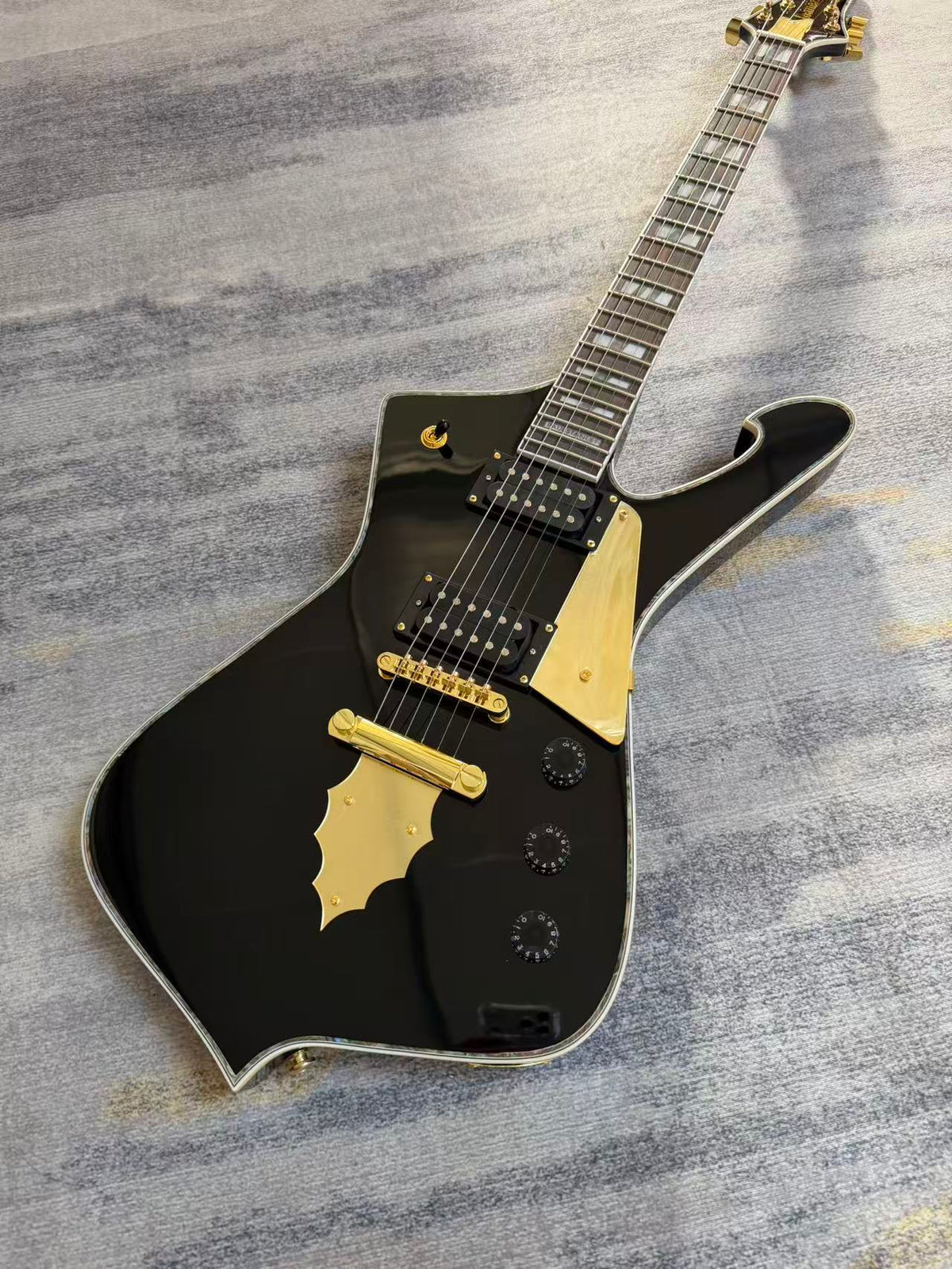 Ace Frehley Signature Ibanez Iceman