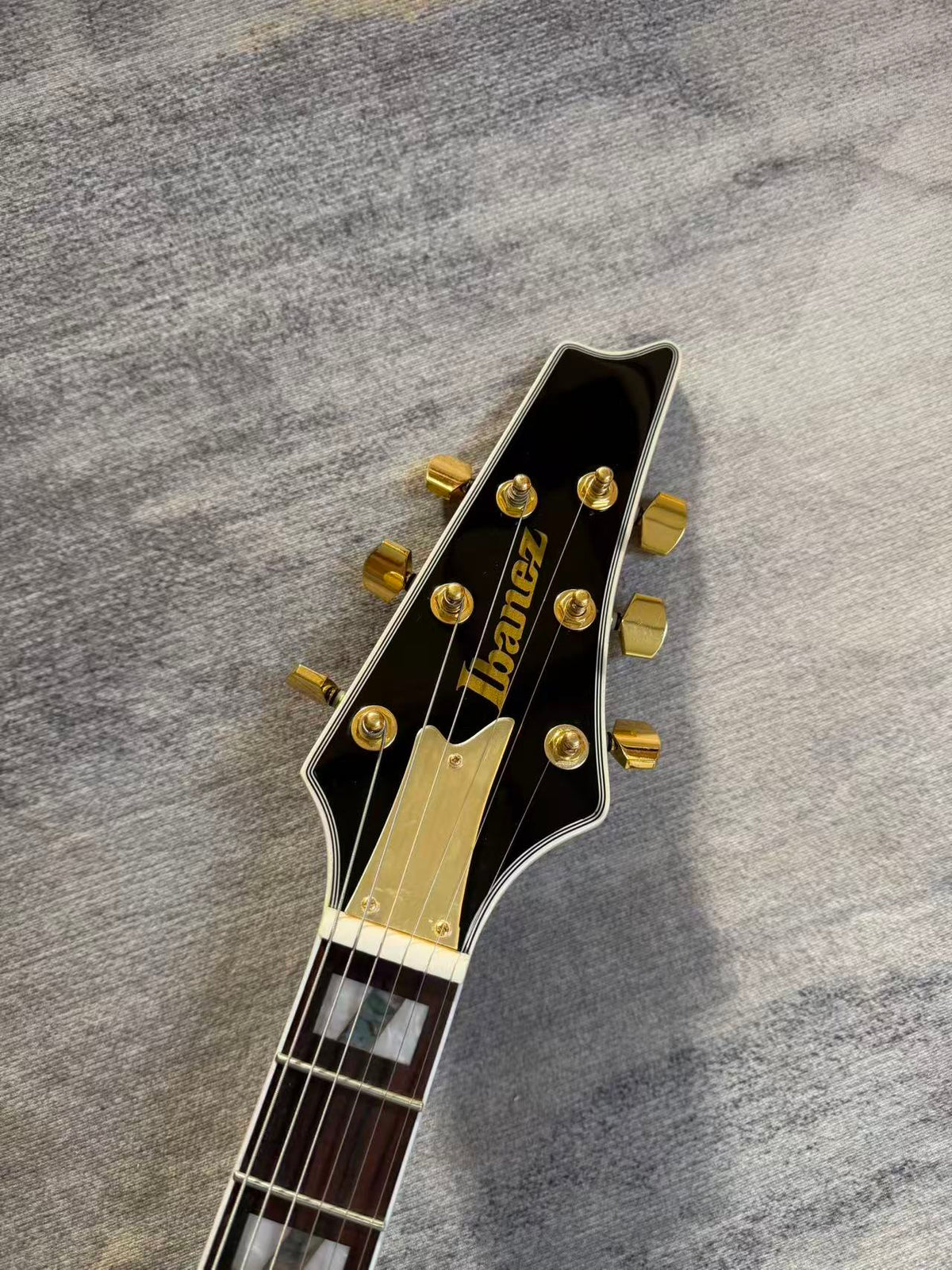 Ace Frehley Signature Ibanez Iceman