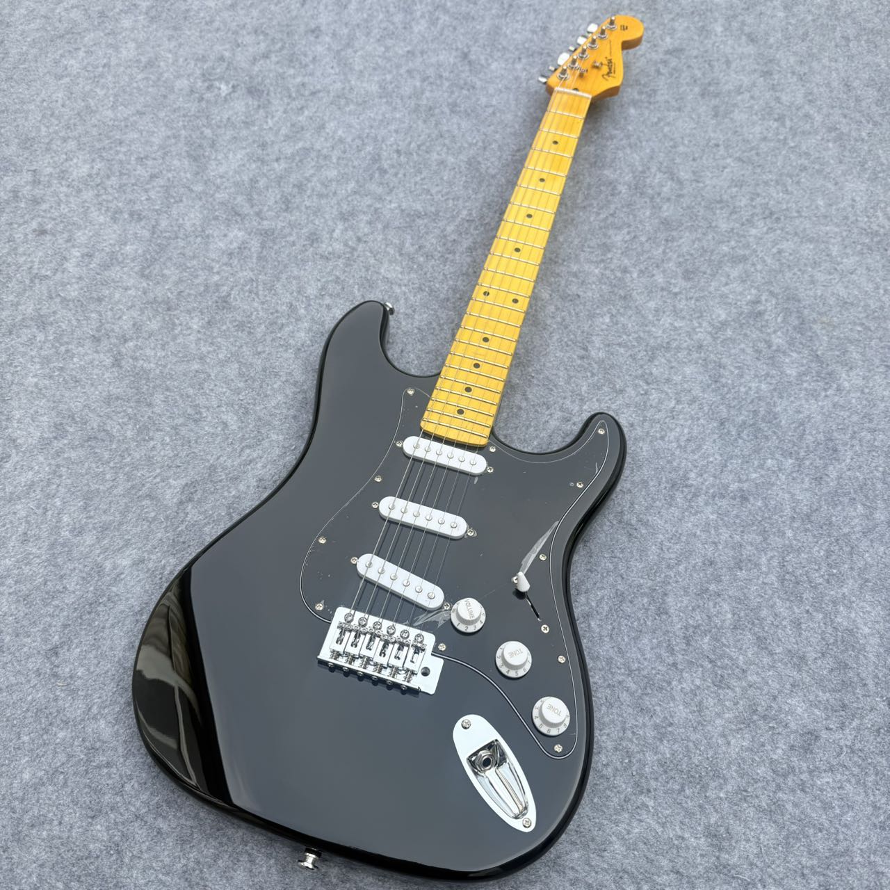 Black Stratocaster - SSS Pickup Configuration