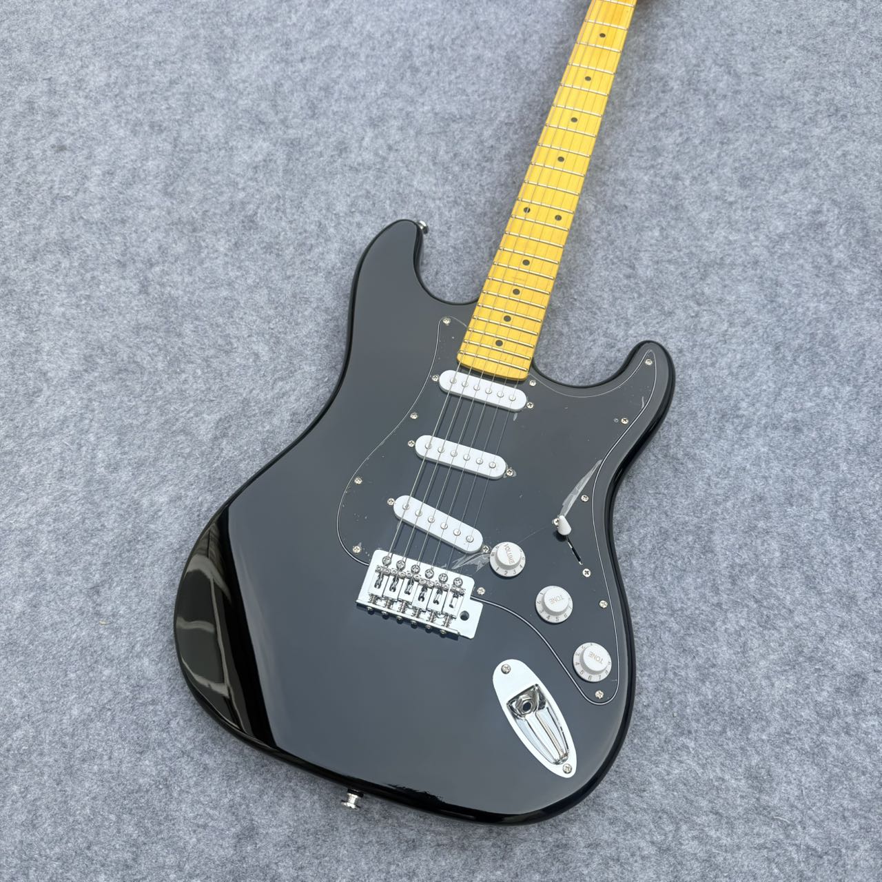 Black Stratocaster - SSS Pickup Configuration