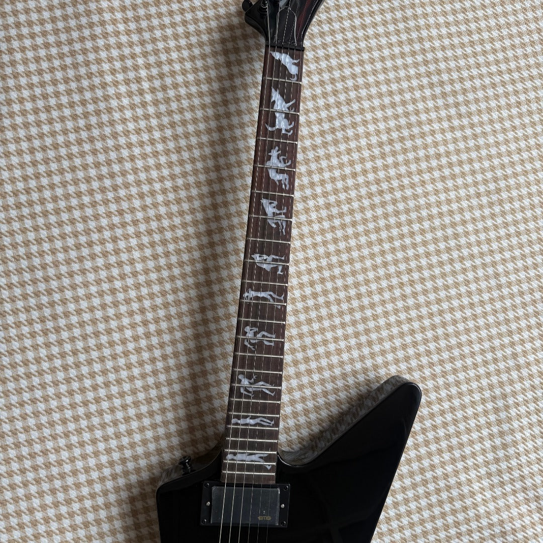 ESP Man To Wolf Style Guitar - Black