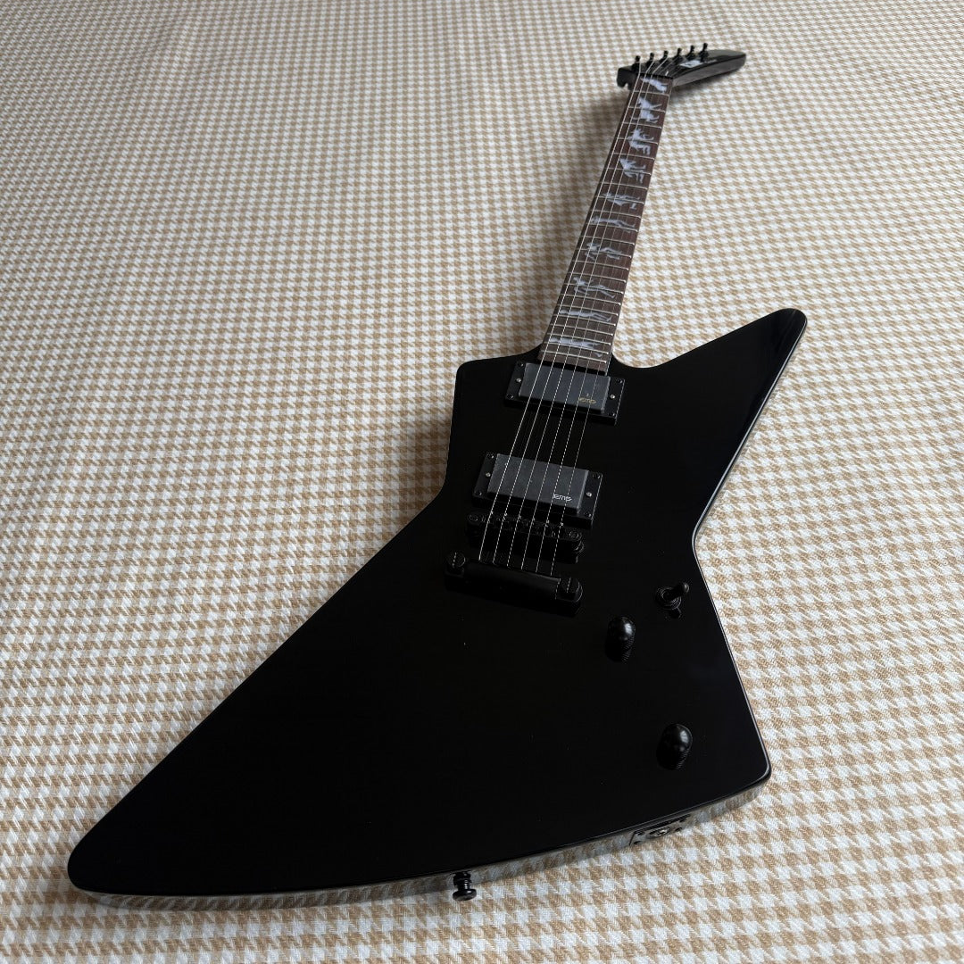 ESP Man To Wolf Style Guitar - Black