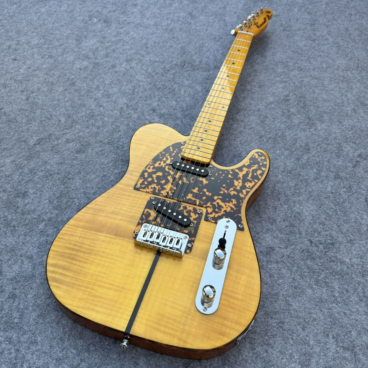 HS Anderson - Mad Cat - Prince Style Guitar