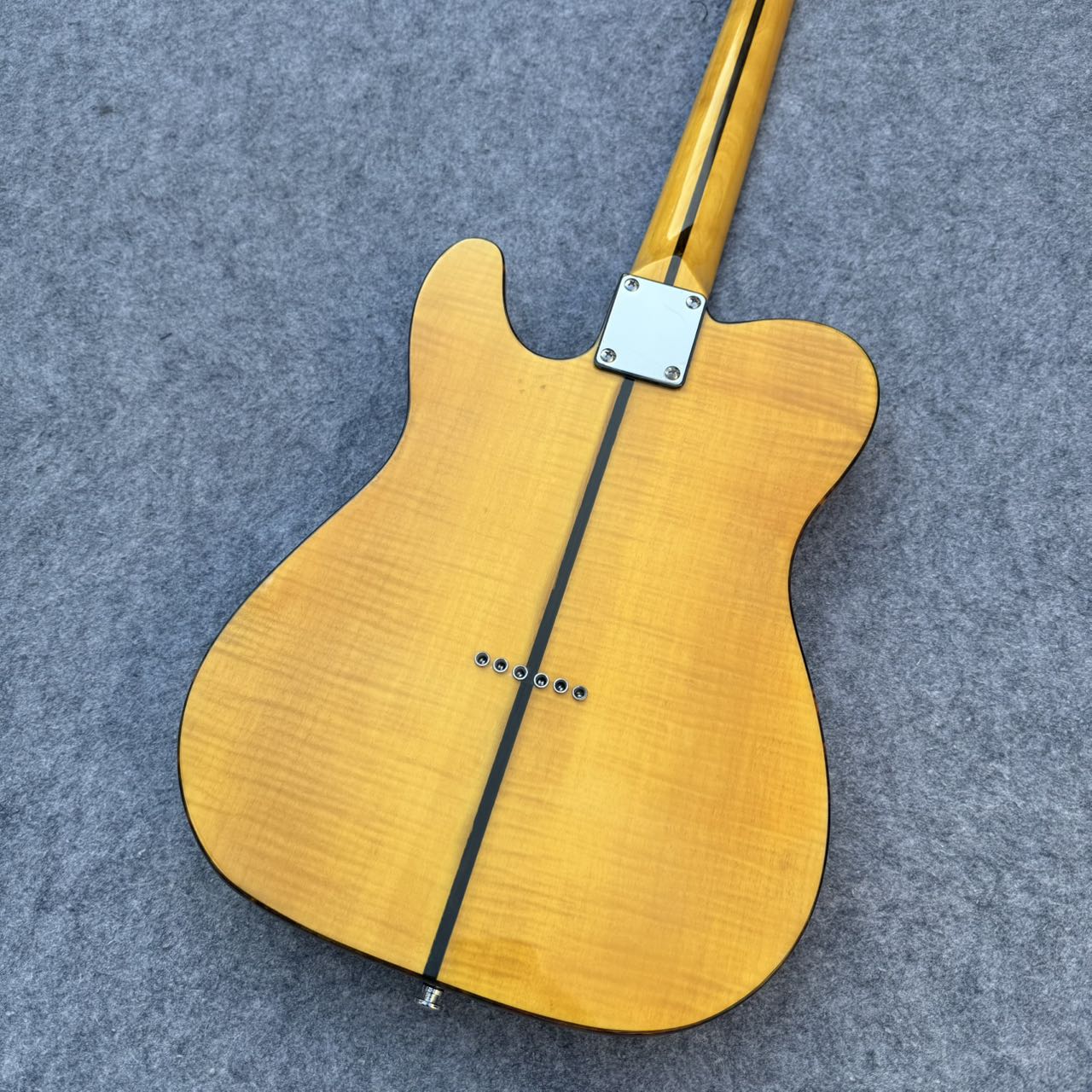 HS Anderson - Mad Cat - Prince Style Guitar