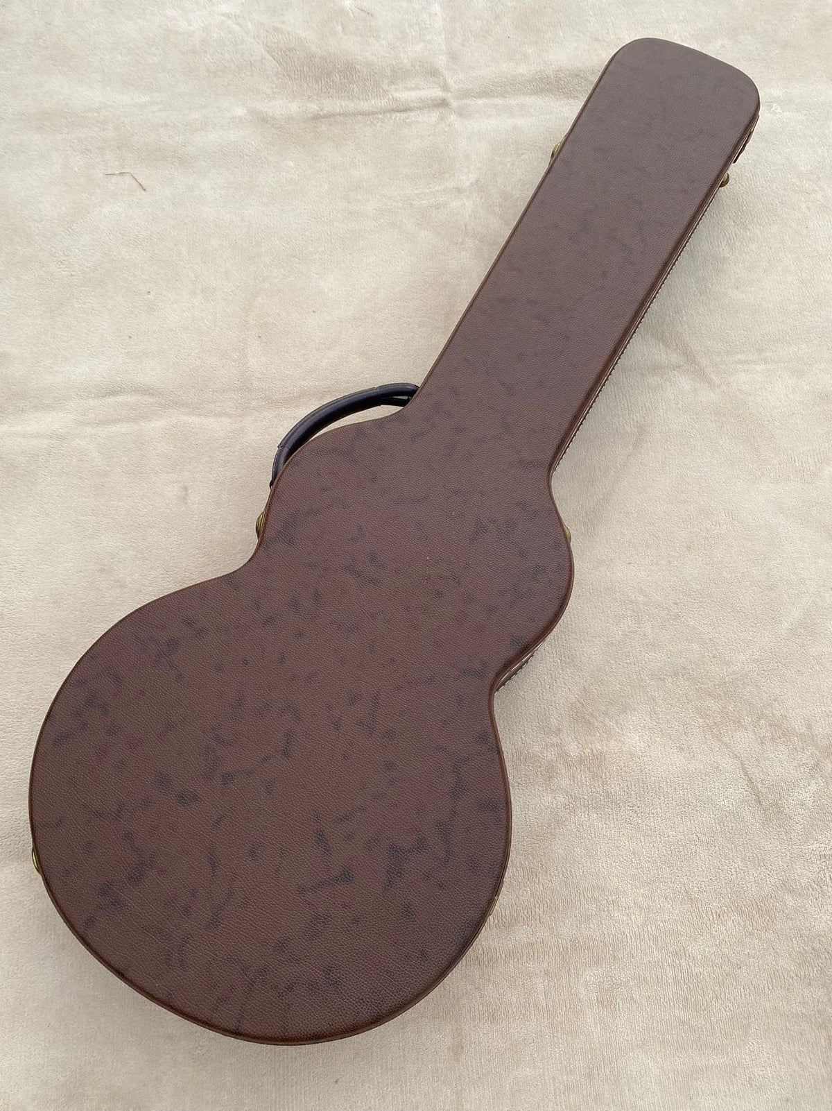 Brown Hard Case for Les Paul-Style Guitars