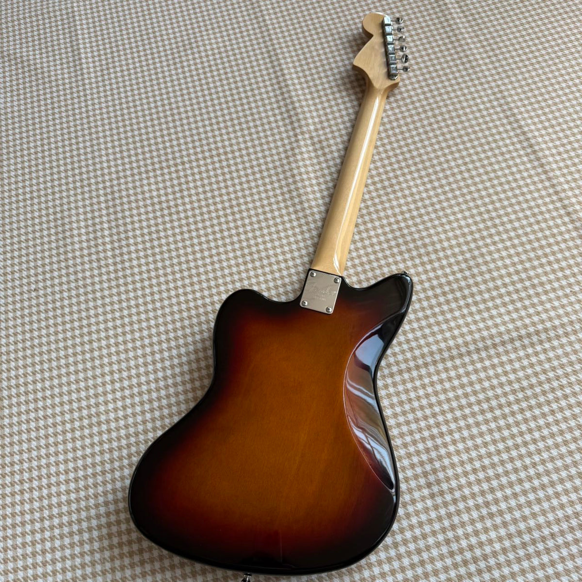 Sunburst Fender Jazzmaster Style Guitar