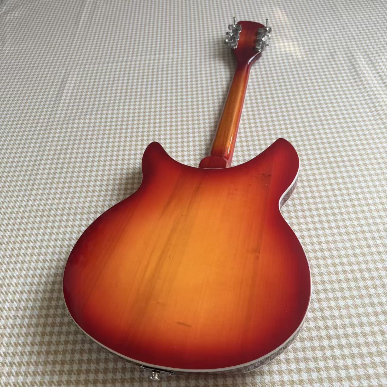 Sunburst Rickenbacker 335 Style Guitar