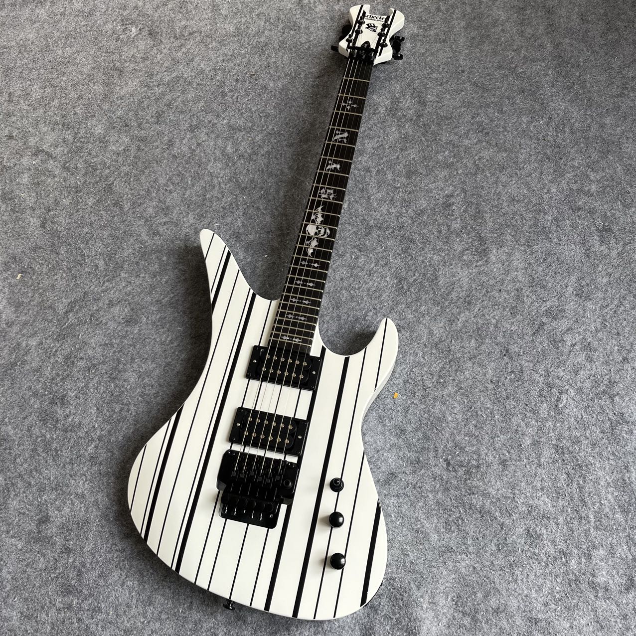 White/Black Pinstripe Synyster Gates Signature Style Guitar